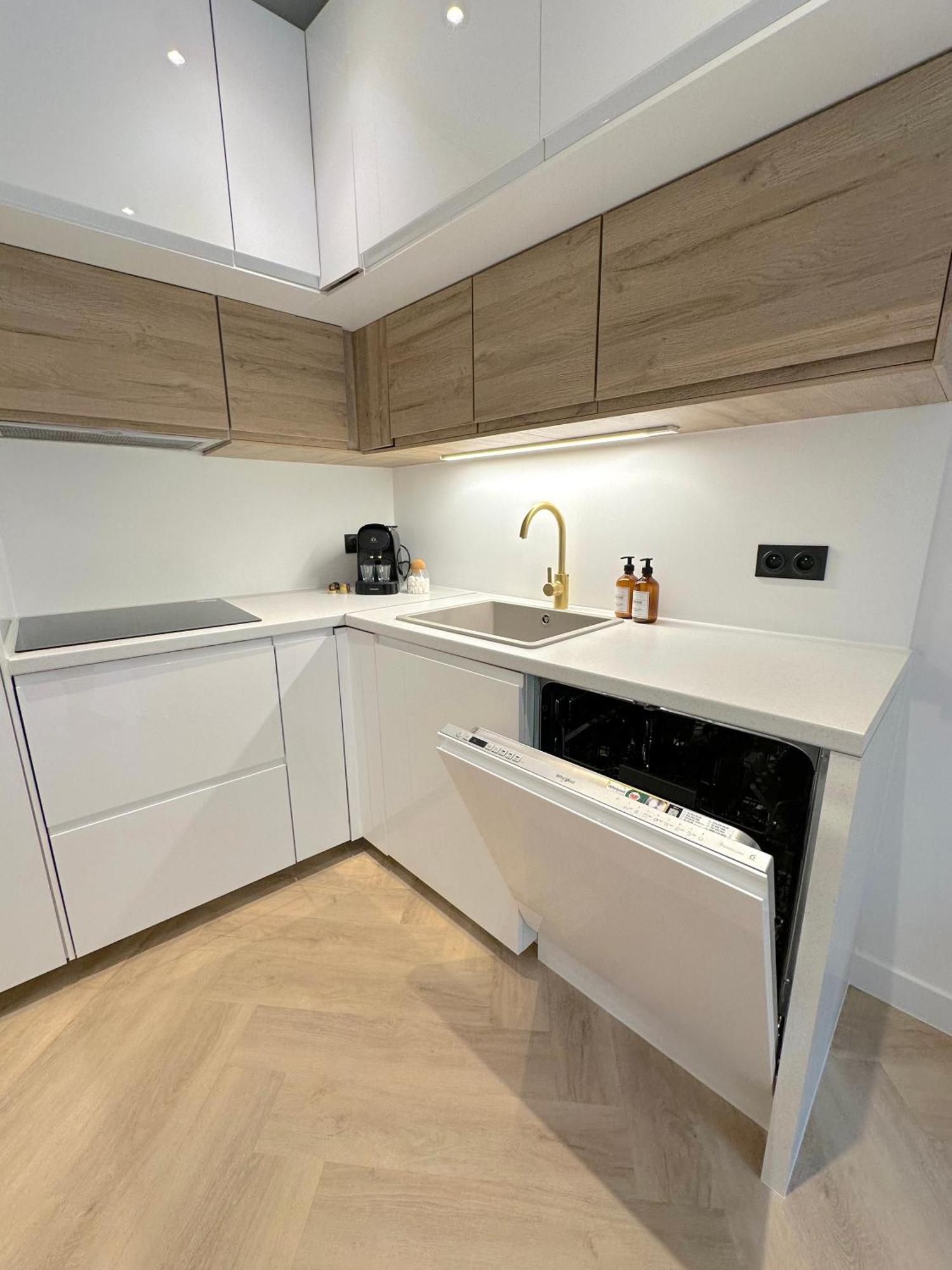 Monaco # Menton - 6 Persons - 2 Bedrooms - Full Renovated - Private Parking - Hypercenter - Clim - Beach And Sun Ментона Екстериор снимка